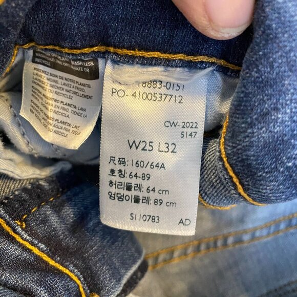 Levis Womens Jeans Size 25 25x28 724 High Rise Straight Raw Hem Stretch Denim Bl - Picture 11 of 15